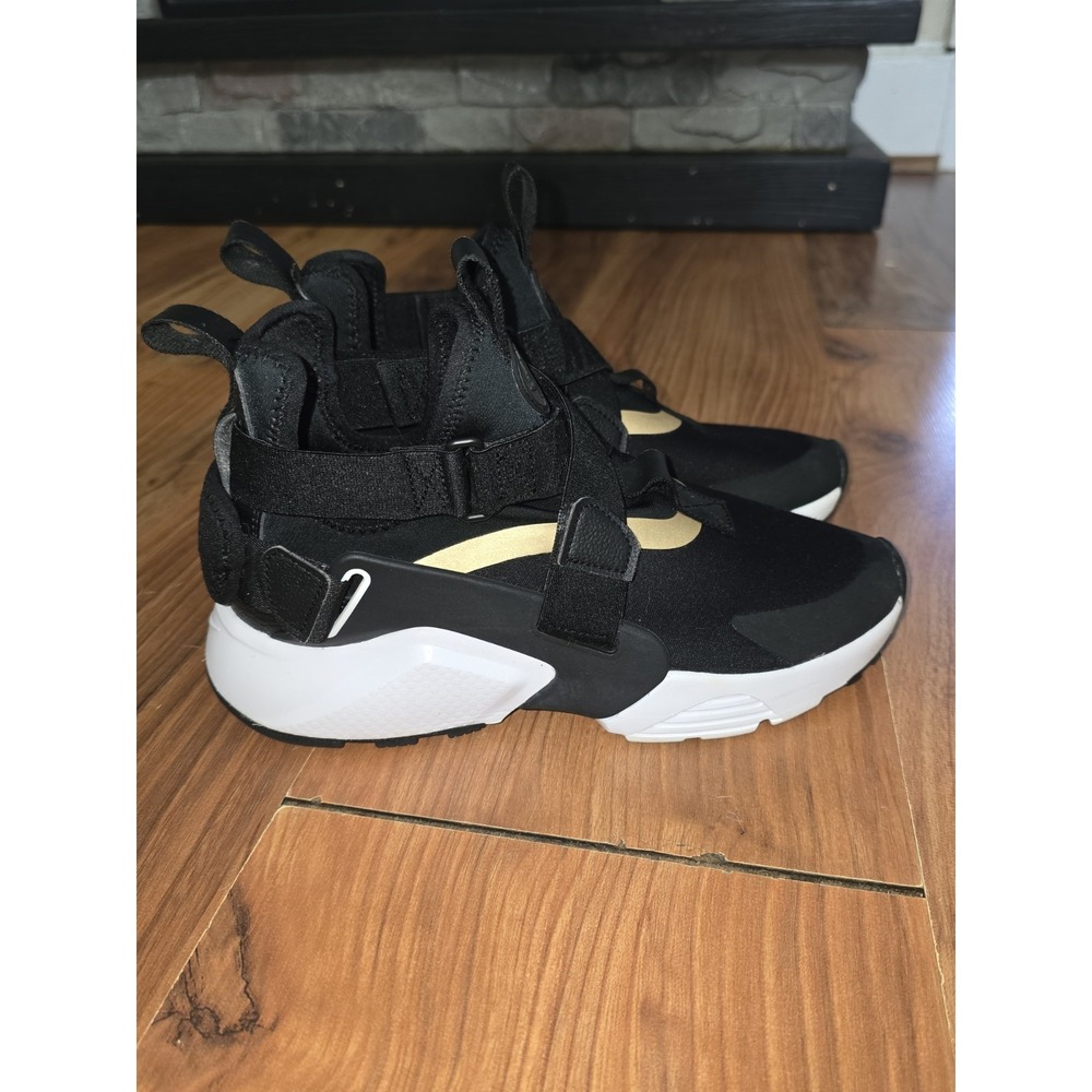 Nike Huarache City Black Gold Youth 5Y Women 7 Sneakers AJ6662-005